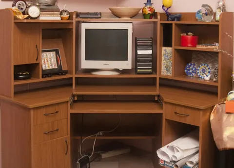 Куда пропали компьютерные столы?